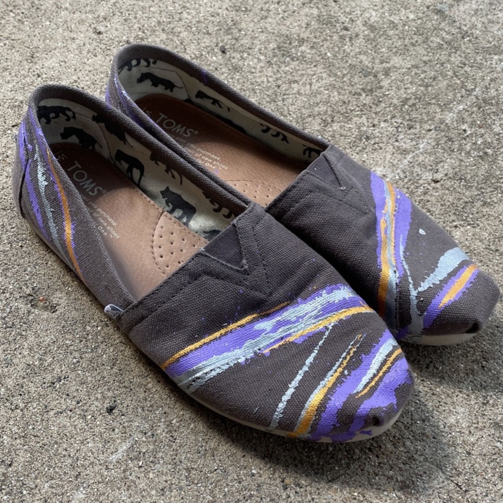 Toms Size 8.5